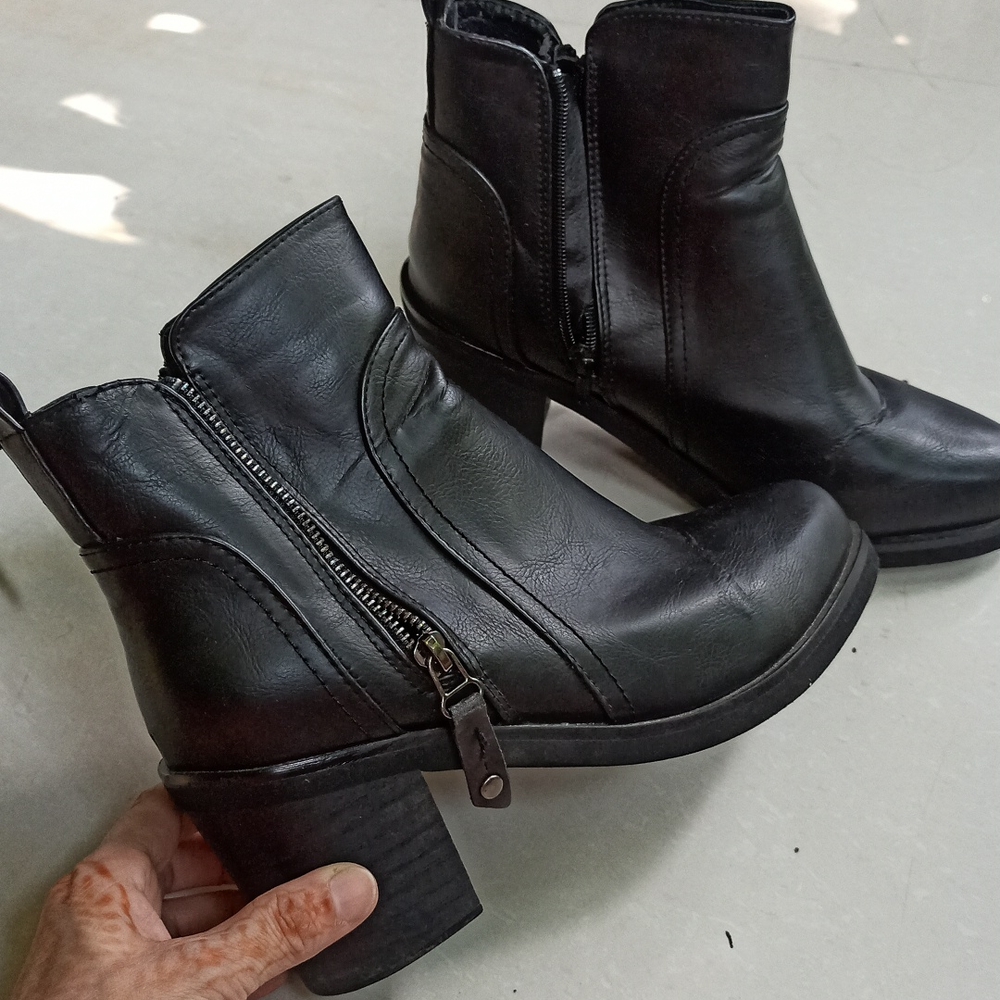 Long Shoes - Picture 8 of 10
